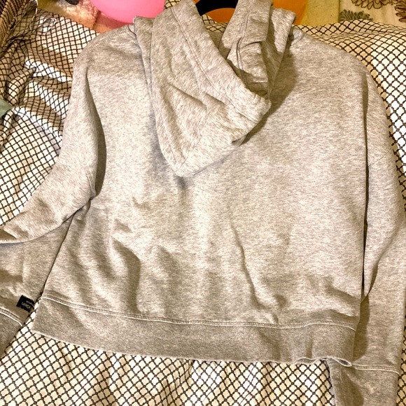 Calvin Klein performance sweatshirt - Picture 2 of 3